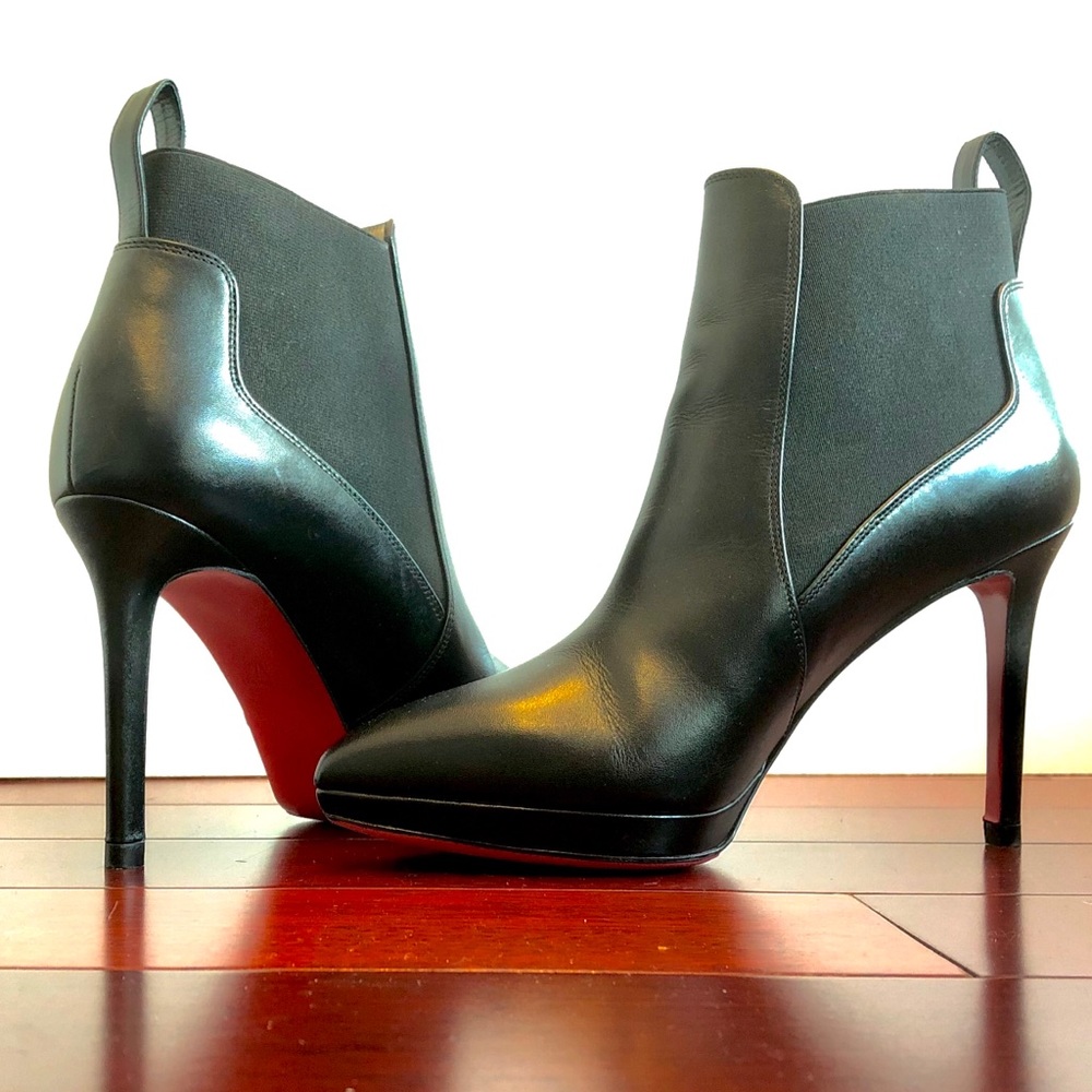 Christian Louboutin Crochinetta Chelsea Booties